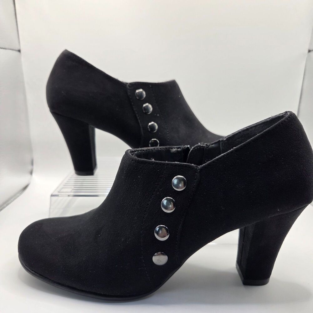 Aerosoles Womens Size 8 Black Studded Ankle Booties High Block Heel Round Toe